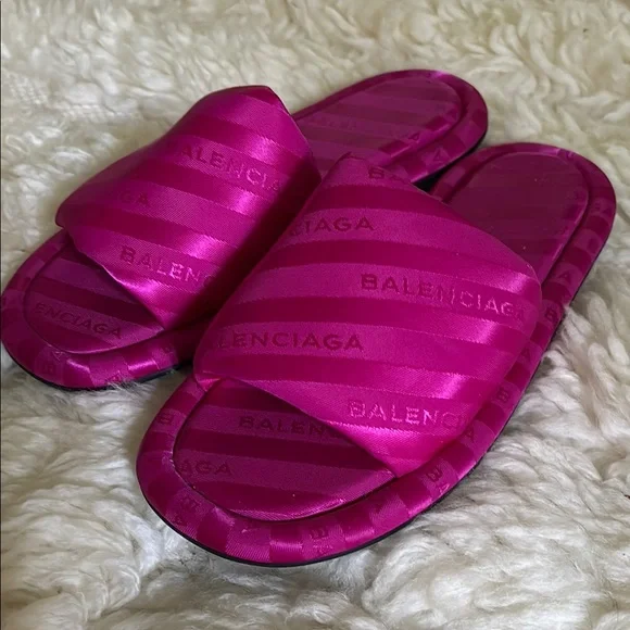 Balenciaga Fuchsia Textured Slides Balenciaga Furry slide “hot pink” -size 40 (fits size 8-8.5m  main image 2